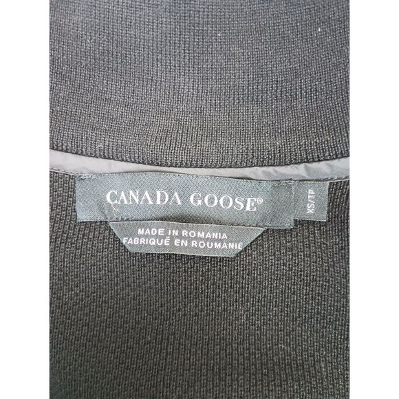 Canada Goose Women's Black WindBridge Full Zip Sweater Jacket Size XS 6834L - Picture 6 of 6